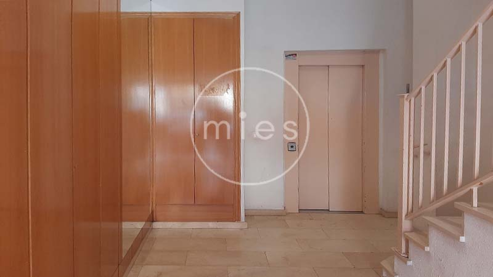 MIES INMOBILIARIA VENDE PISO PATERNA VISTENTE MORTES AUDITORIO