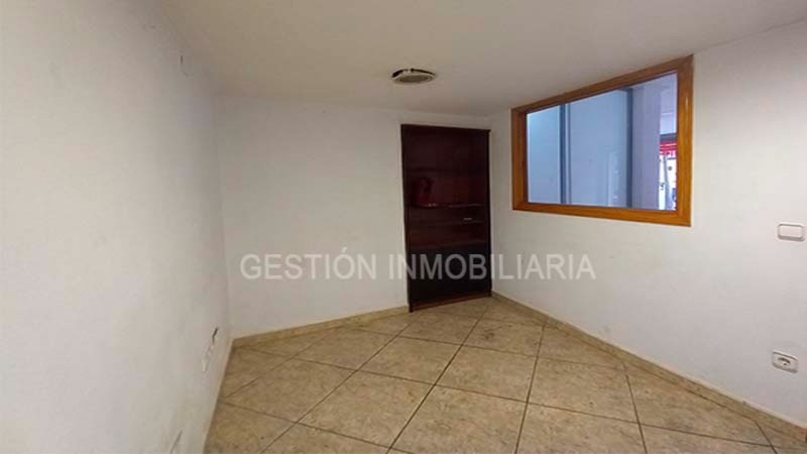 MIES INMOBILIARIA VENDE LOCAL EN GERMANIAS AVENIDA AL VEDAT TORREN 