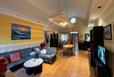 mies inmobiliaria vende chalet urbano 