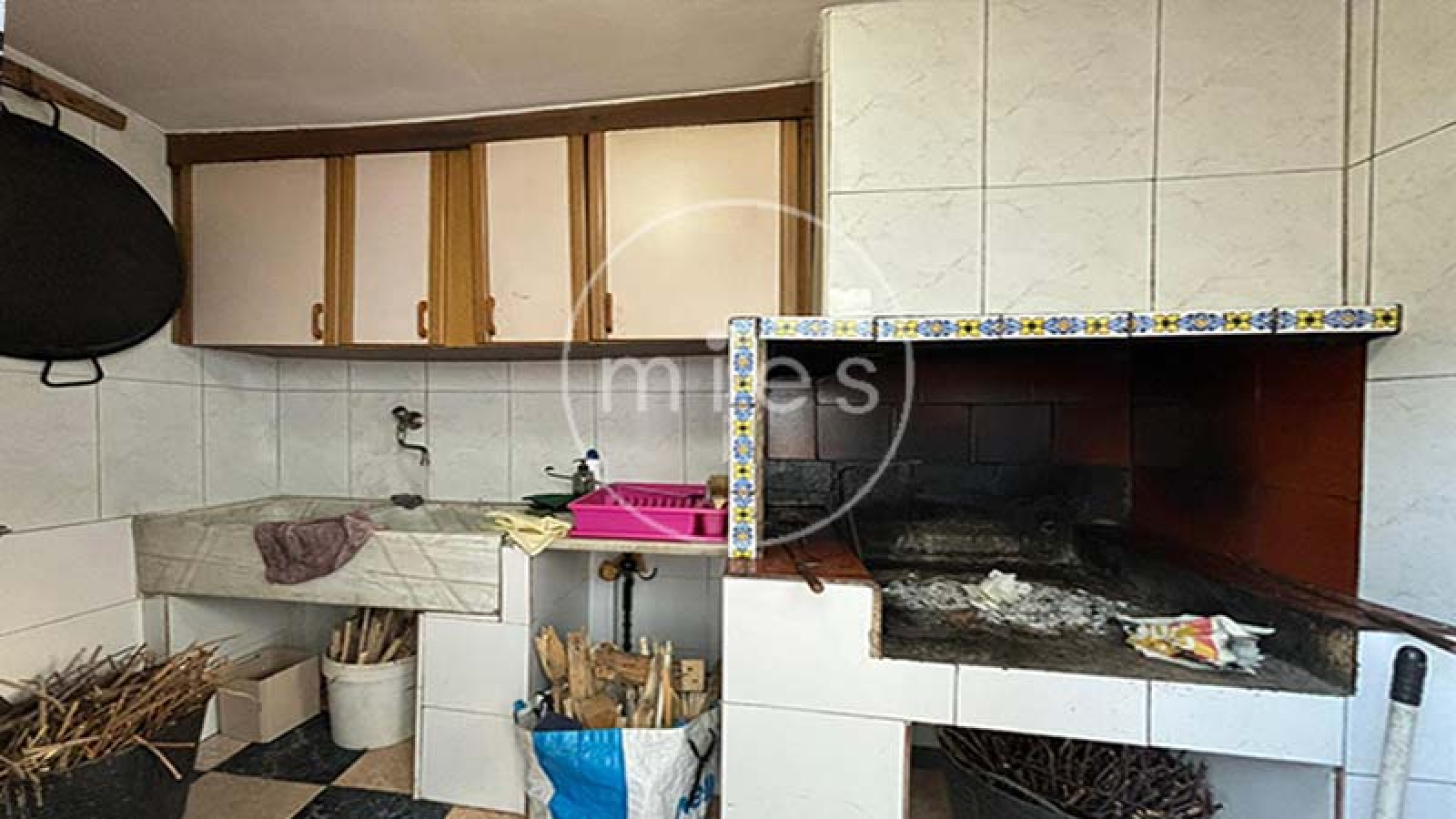 mies inmobiliaria vende chalet urbano 