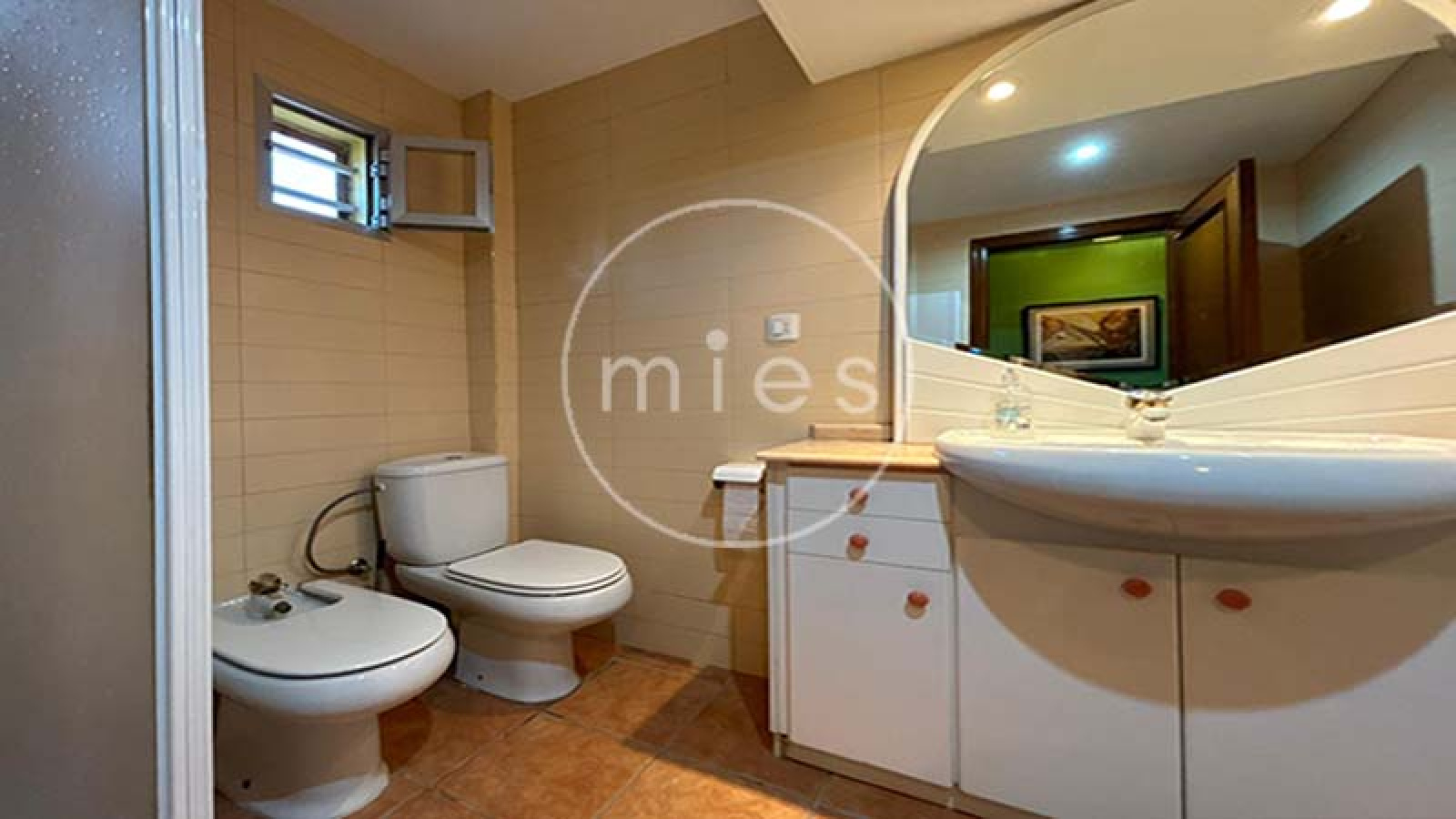 mies inmobiliaria vende chalet urbano 