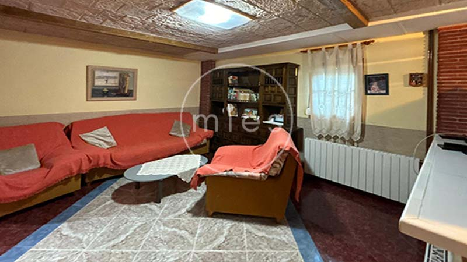 mies inmobiliaria vende chalet urbano 