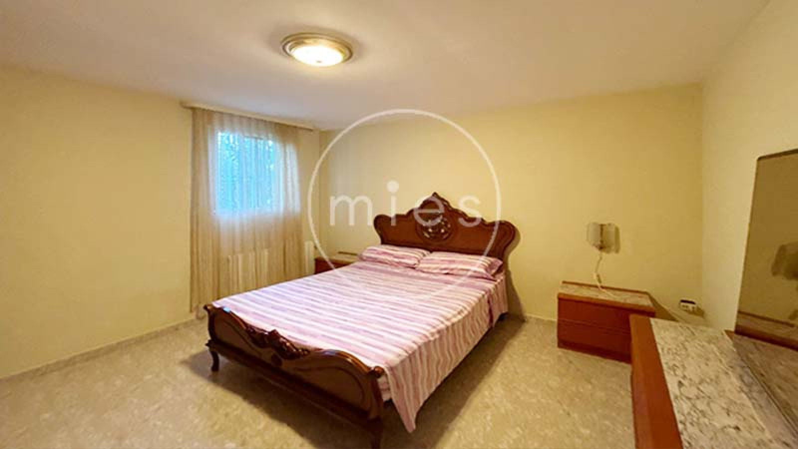 mies inmobiliaria vende chalet urbano 