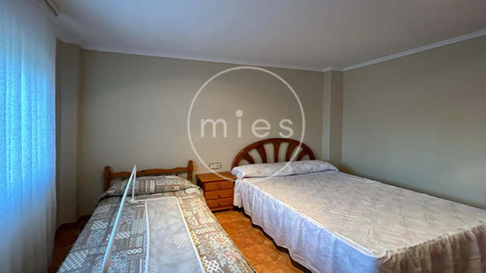 mies inmobiliaria vende chalet urbano 