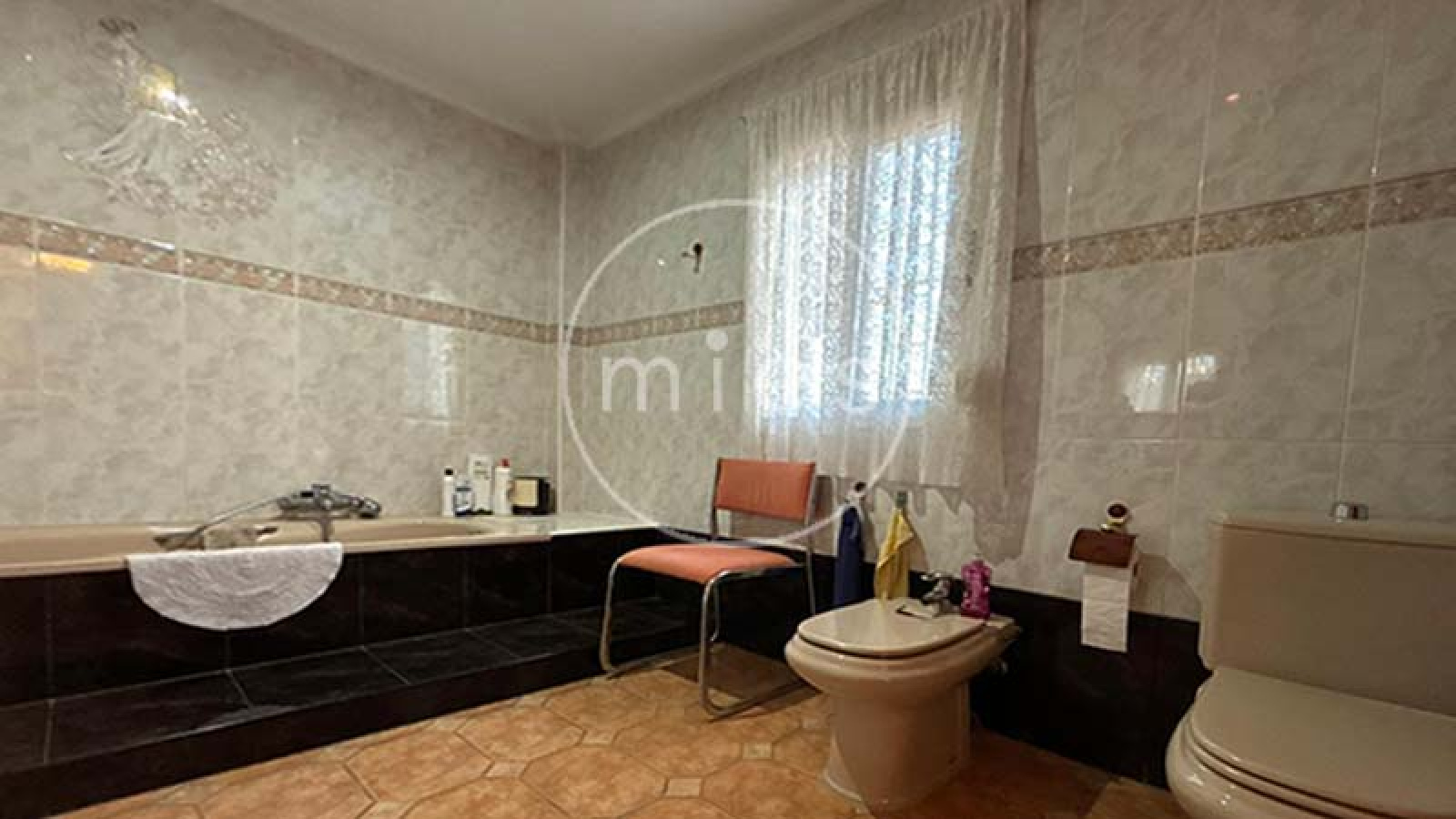 mies inmobiliaria vende chalet urbano 