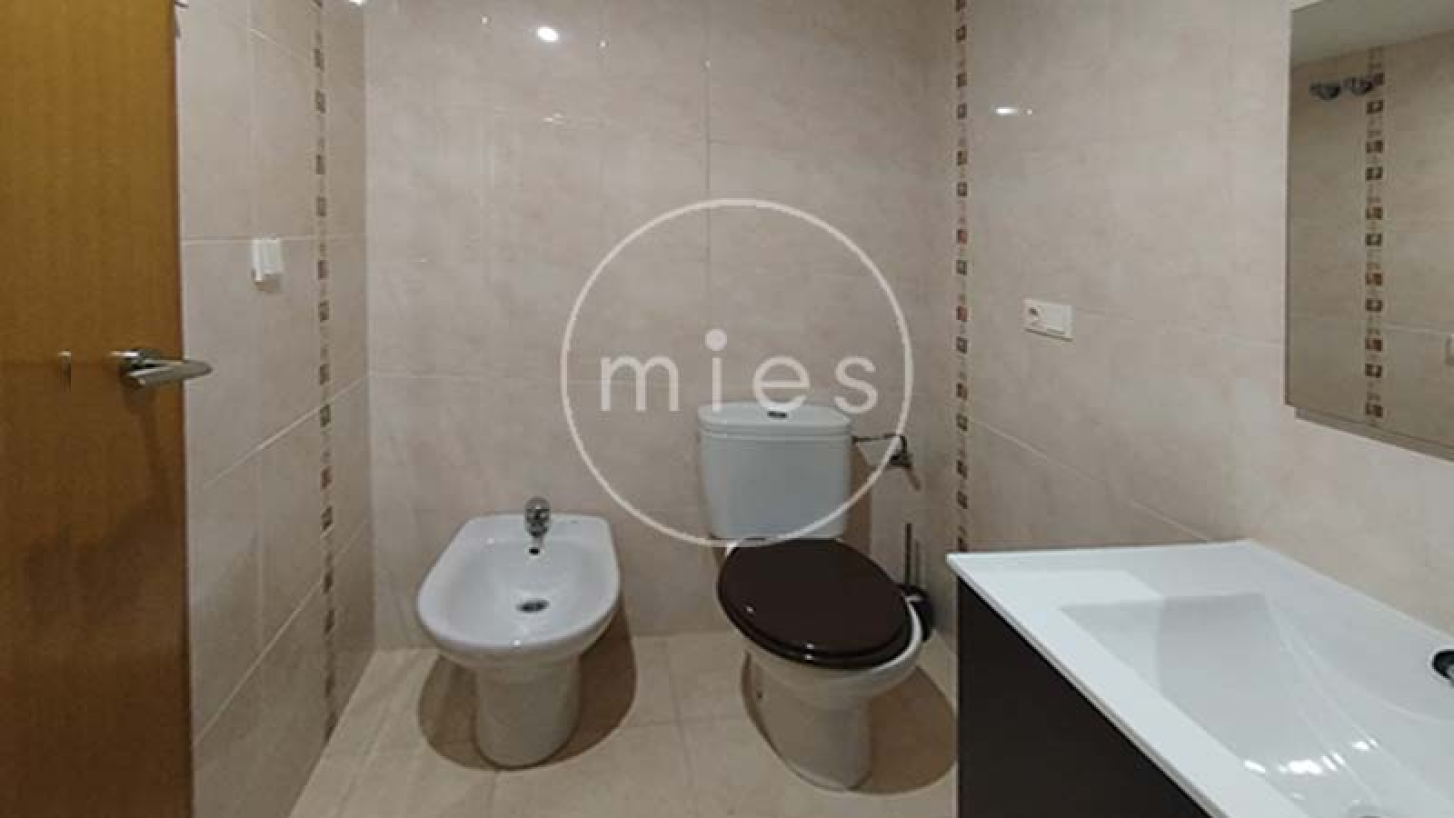 CALLE DEL ROMANI, Montserrat, Valencia, España, 3 Habitaciones Habitaciones, ,2 BathroomsBathrooms,Piso,En venta,CALLE DEL ROMANI,3103