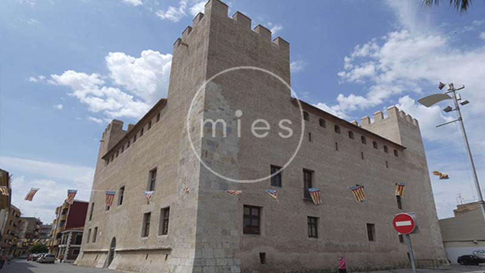 mies inmobiliaria vende local aldaia