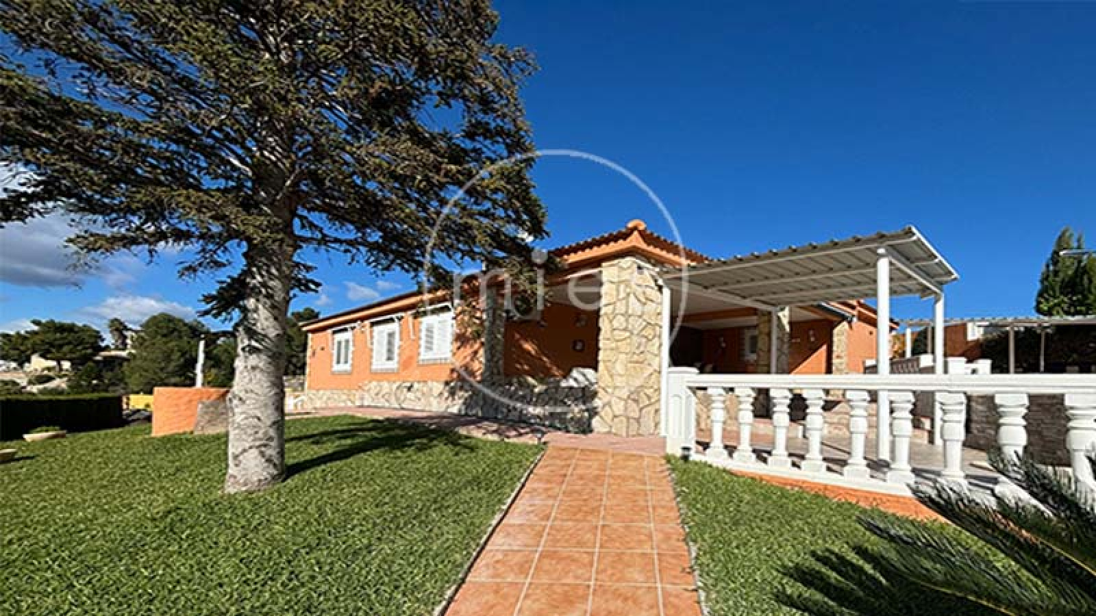 Mies inmobiliaria chalet altury venta turis montserrat recomendada