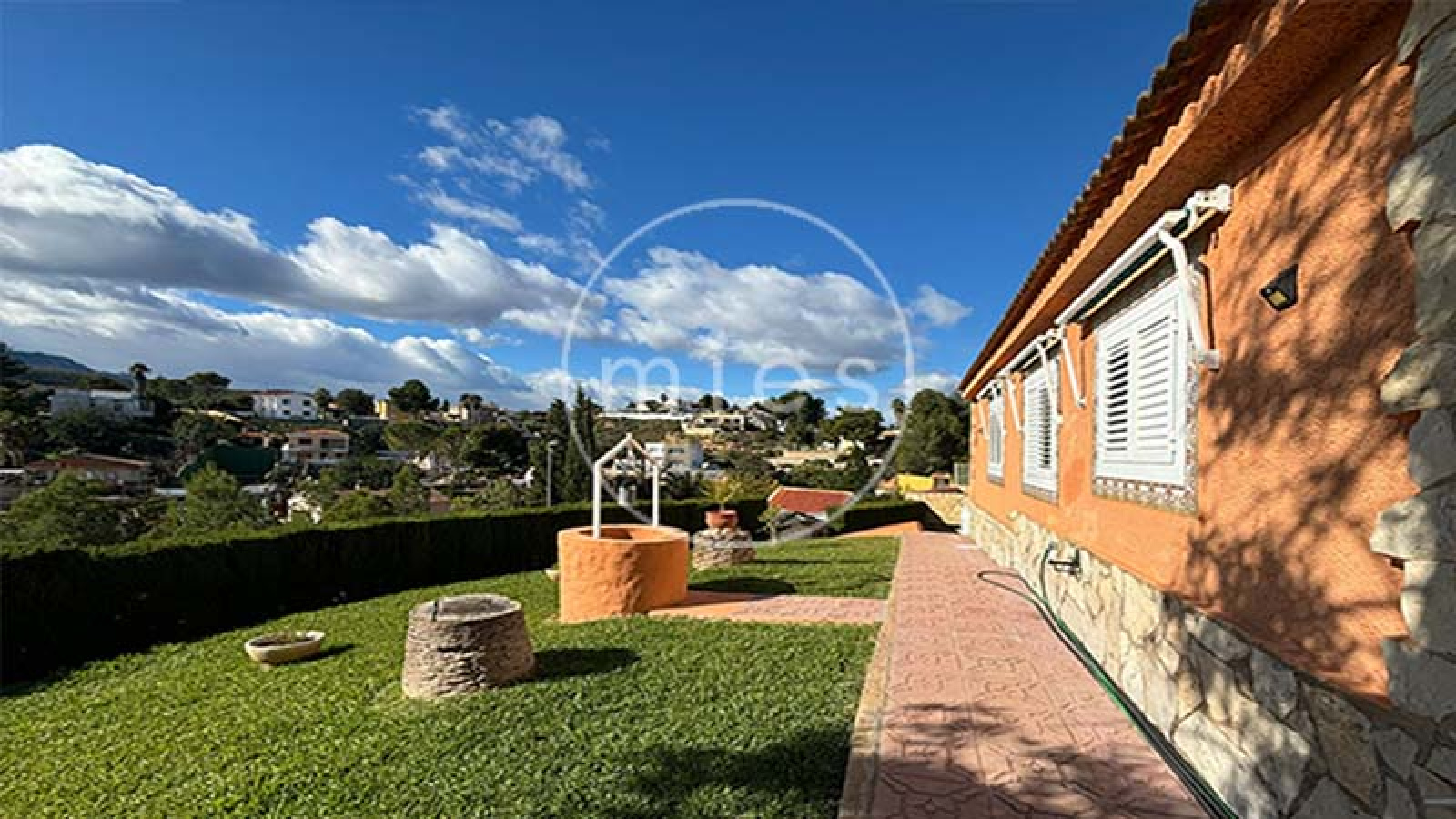 Mies inmobiliaria chalet altury venta turis montserrat recomendada