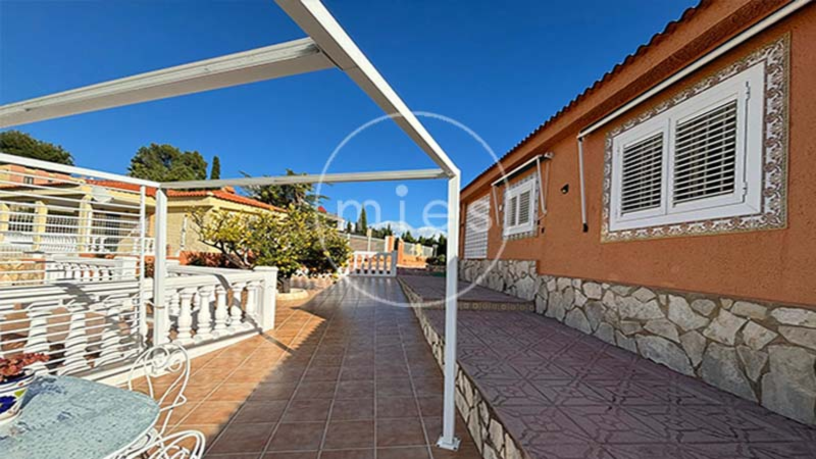 Mies inmobiliaria chalet altury venta turis montserrat recomendada