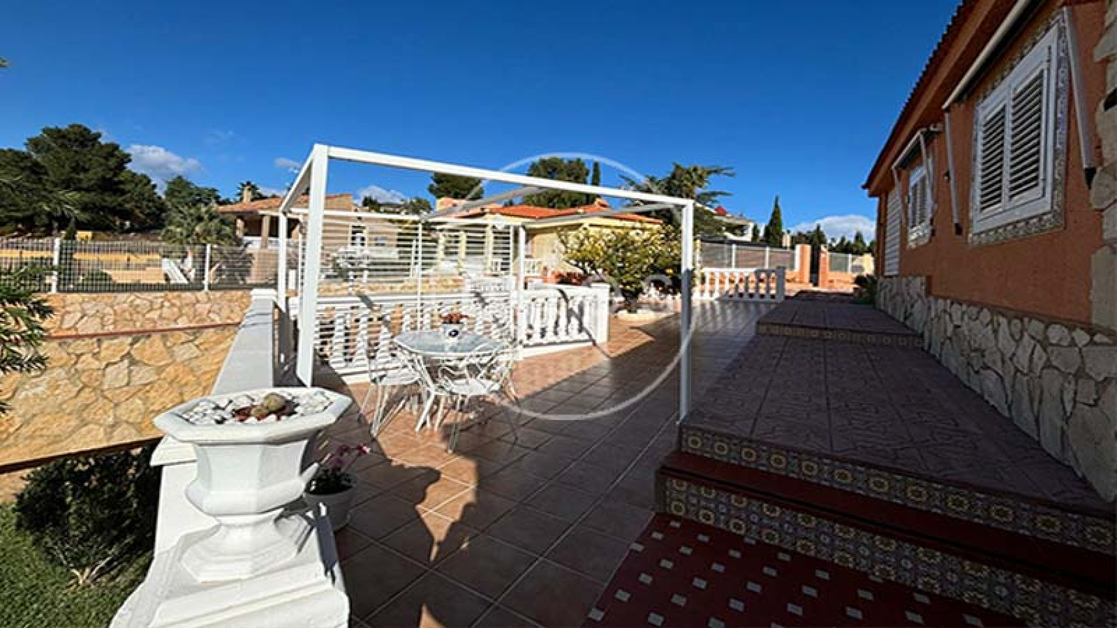 Mies inmobiliaria chalet altury venta turis montserrat recomendada