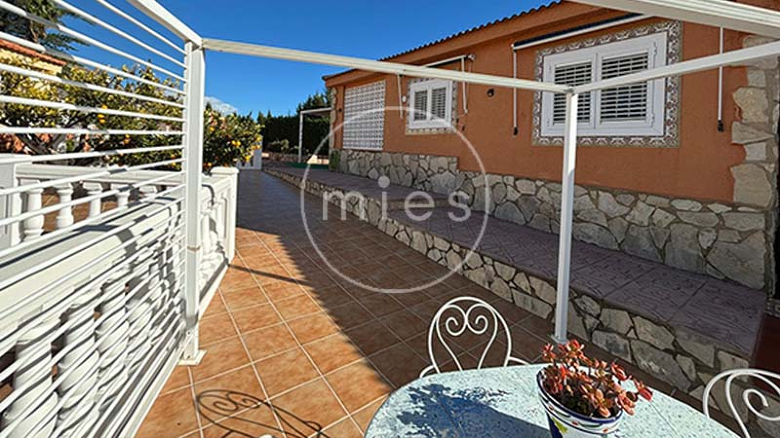 Mies inmobiliaria chalet altury venta turis montserrat recomendada