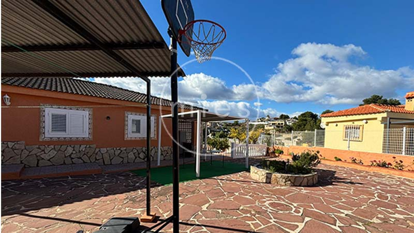 Mies inmobiliaria chalet altury venta turis montserrat recomendada