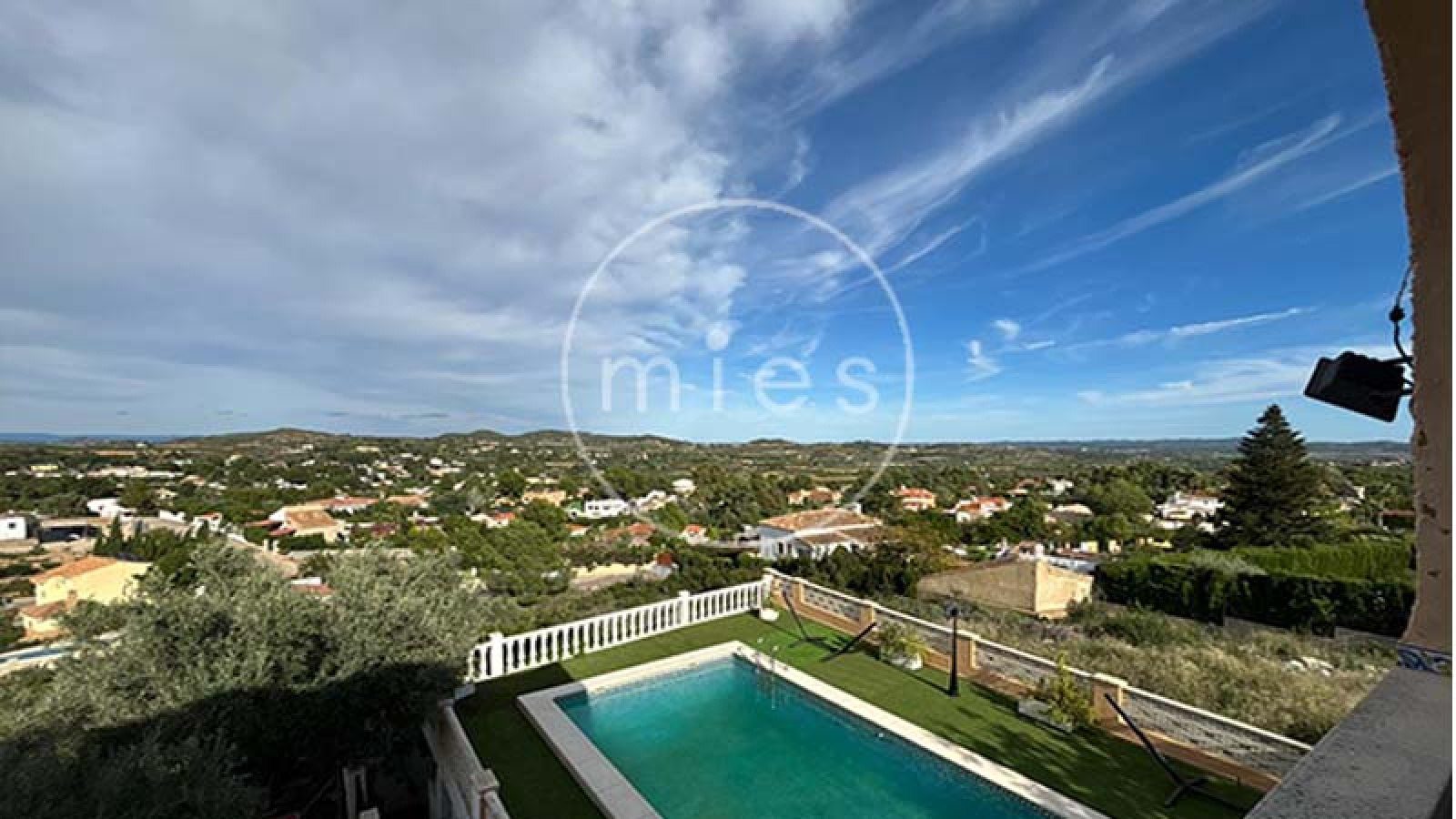 mies inmobiliaria vende chalet altury turis