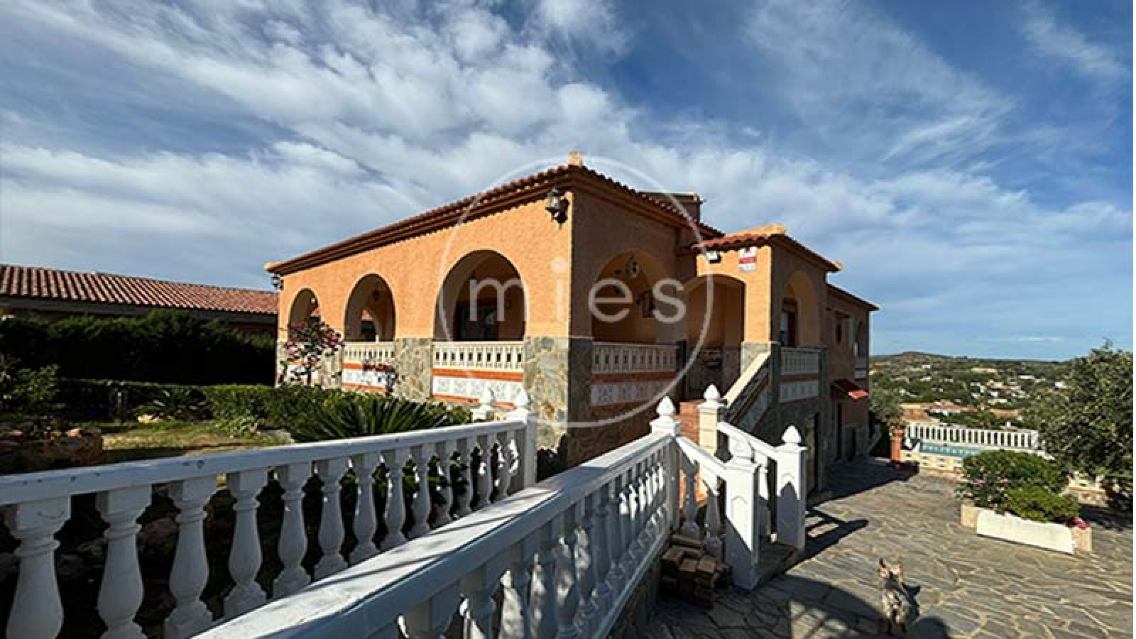 mies inmobiliaria vende chalet altury turis