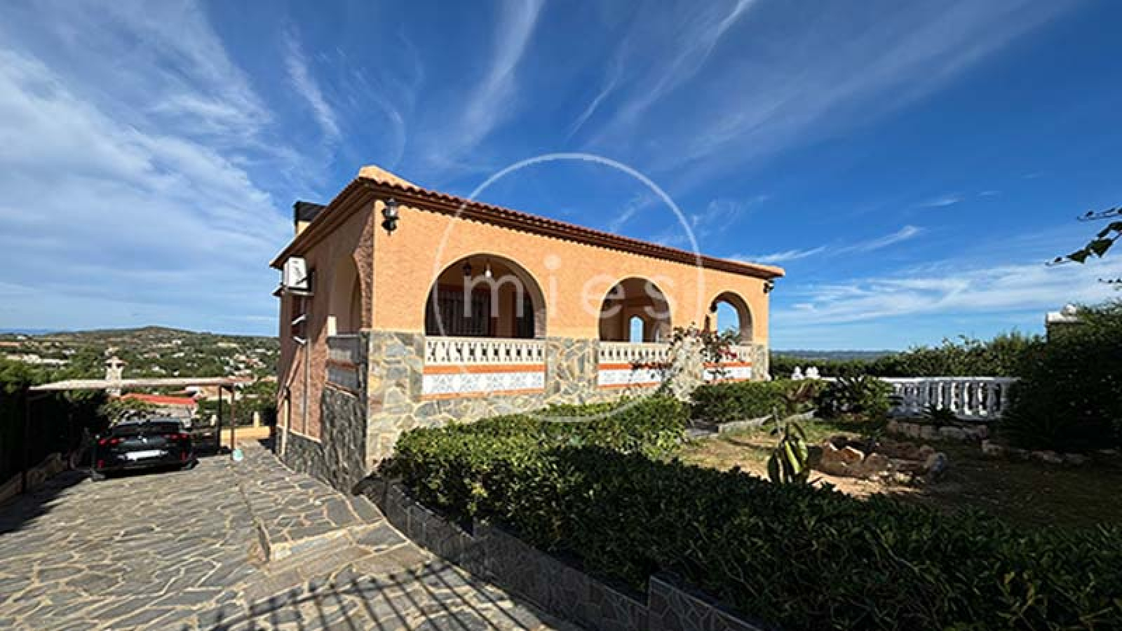 mies inmobiliaria vende chalet altury turis
