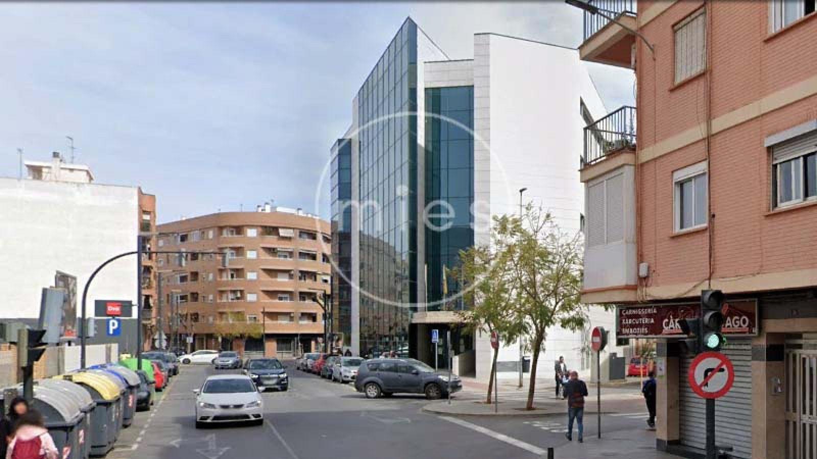 MIES INMOBILIARIA VENDE LOCAL ESQUINERO EL MOLI
