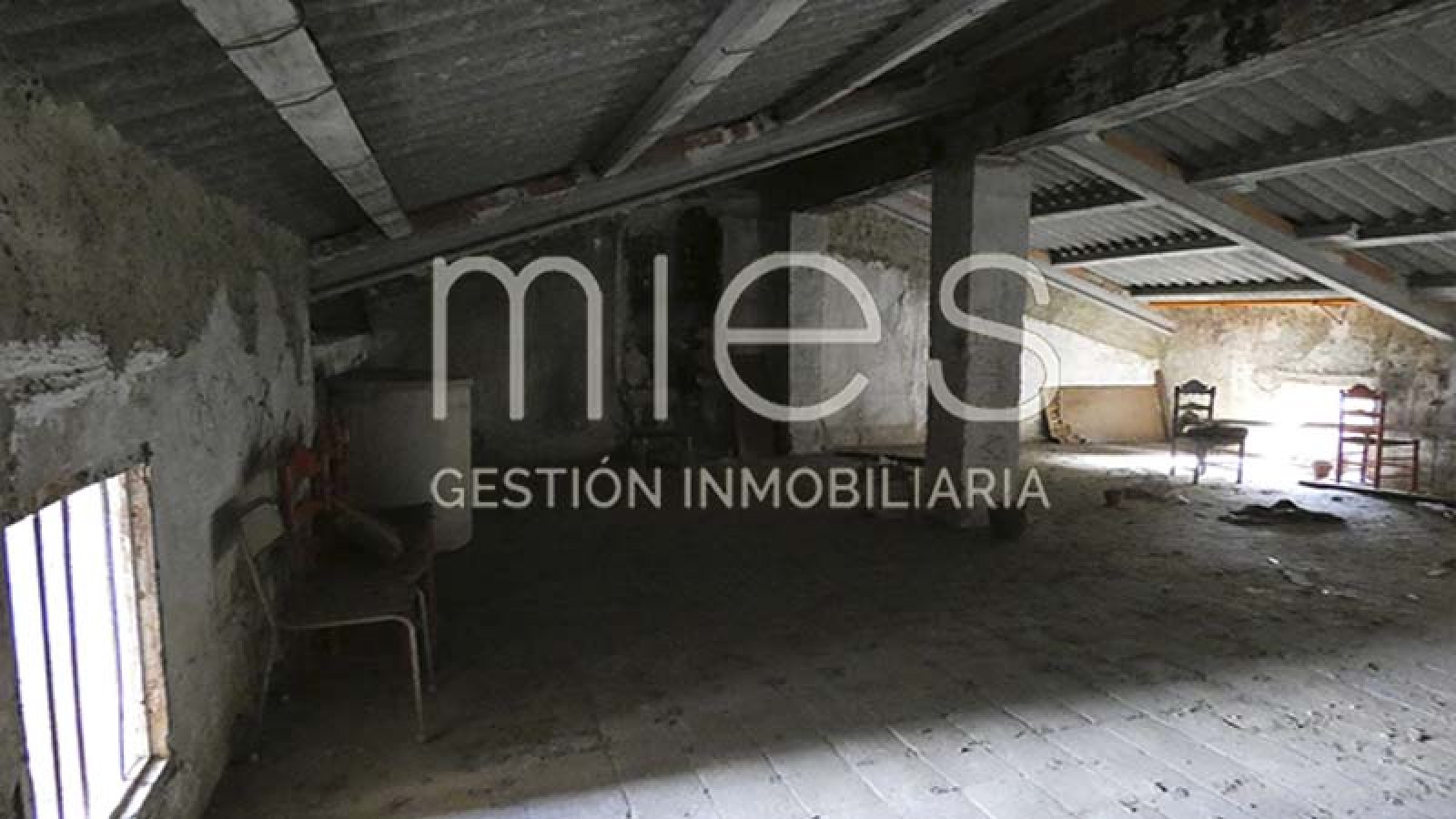 mies inmobiliaria vende casa solar torrent