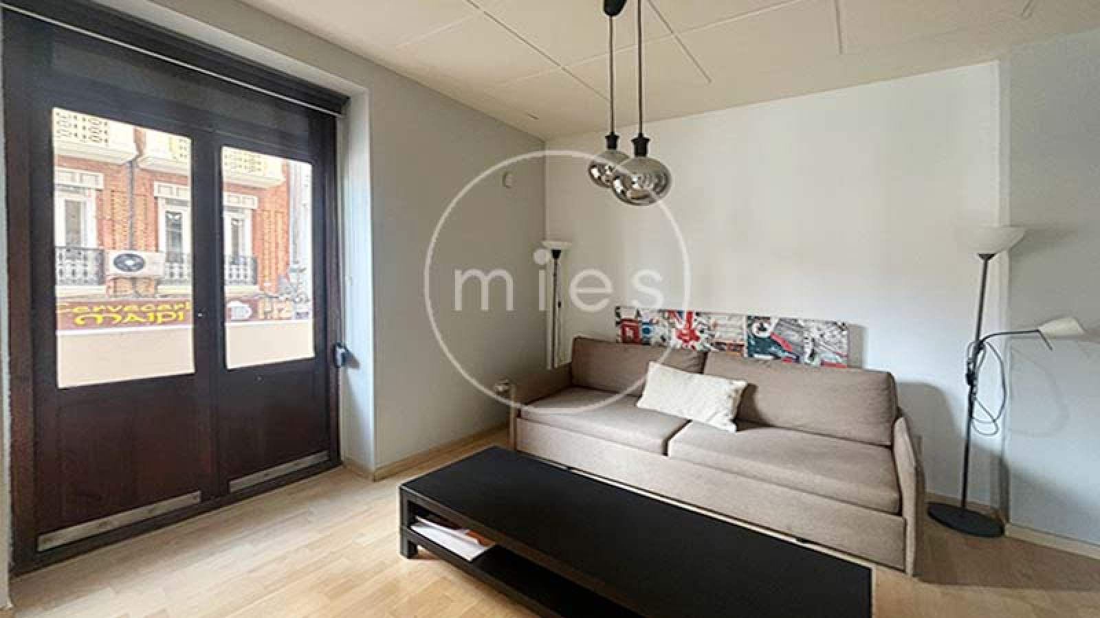 Balcón de piso en alquiler en Ruzafa, Valencia, gestionado por inmobiliaria referente en Torrent