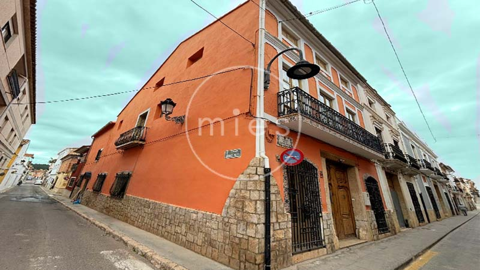 EN TURÍS INMOBILIARIA MIES VENDE