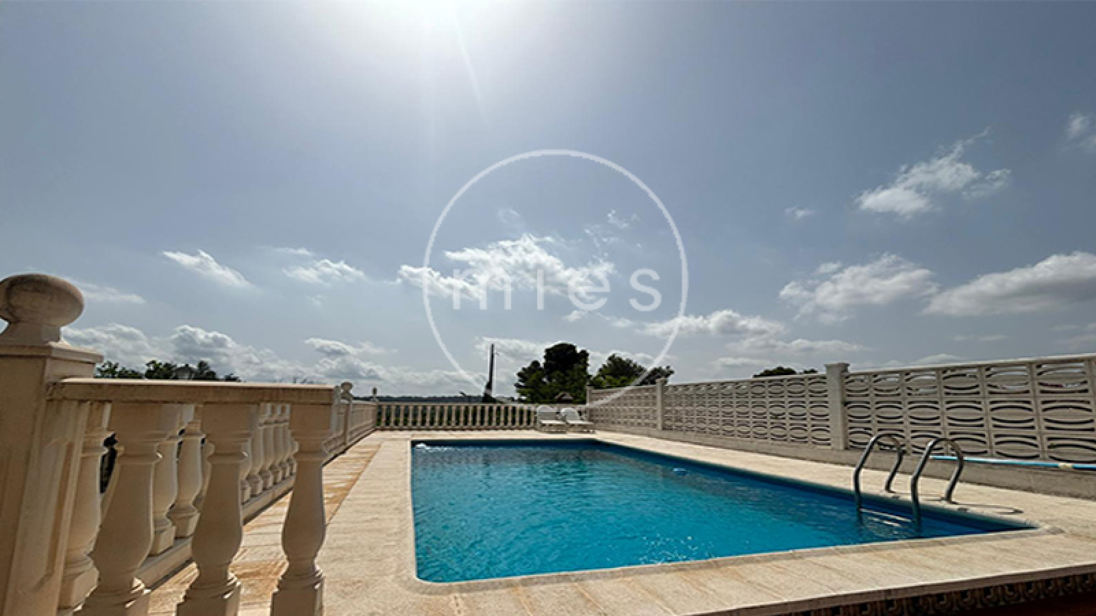 chalet en venta Turís, chalet una planta Turís, casa con piscina Turís, inmobiliaria Turís, comprar chalet Valencia, parcela grande, urbanización Cañapar, casa con jardín Turís, vivienda con porche y garaje