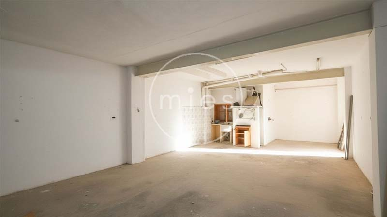 edificio en venta Torrent, finca en venta Torrent, edificio completo Torrent, inversión inmobiliaria Torrent, casa con dos viviendas Torrent, edificio con garaje grande, edificio con terraza Torrent, vivienda cerca Plaza San Pascual, inmueble Avenida al Vedat, edificio Avenida Padre Méndez, edificio rentable Valencia, edificio con posibilidad cambio de uso, edificio familiar Torrent, inmueble alta rentabilidad