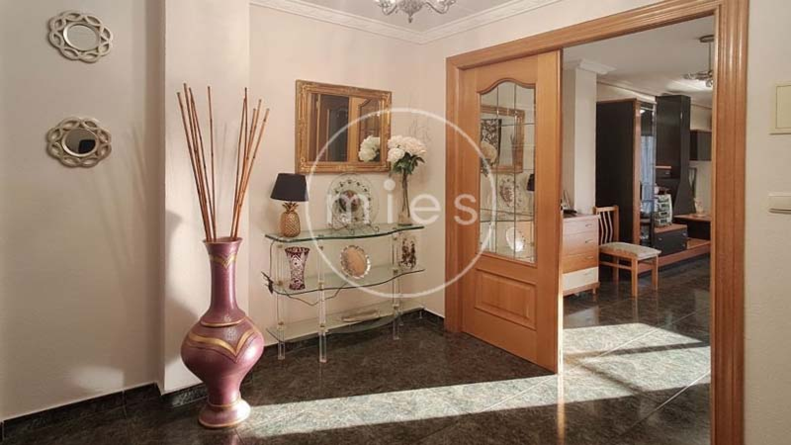 edificio en venta Torrent, finca en venta Torrent, edificio completo Torrent, inversión inmobiliaria Torrent, casa con dos viviendas Torrent, edificio con garaje grande, edificio con terraza Torrent, vivienda cerca Plaza San Pascual, inmueble Avenida al Vedat, edificio Avenida Padre Méndez, edificio rentable Valencia, edificio con posibilidad cambio de uso, edificio familiar Torrent, inmueble alta rentabilidad