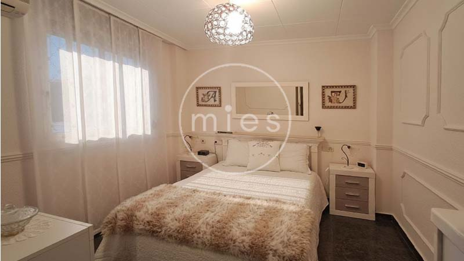 edificio en venta Torrent, finca en venta Torrent, edificio completo Torrent, inversión inmobiliaria Torrent, casa con dos viviendas Torrent, edificio con garaje grande, edificio con terraza Torrent, vivienda cerca Plaza San Pascual, inmueble Avenida al Vedat, edificio Avenida Padre Méndez, edificio rentable Valencia, edificio con posibilidad cambio de uso, edificio familiar Torrent, inmueble alta rentabilidad