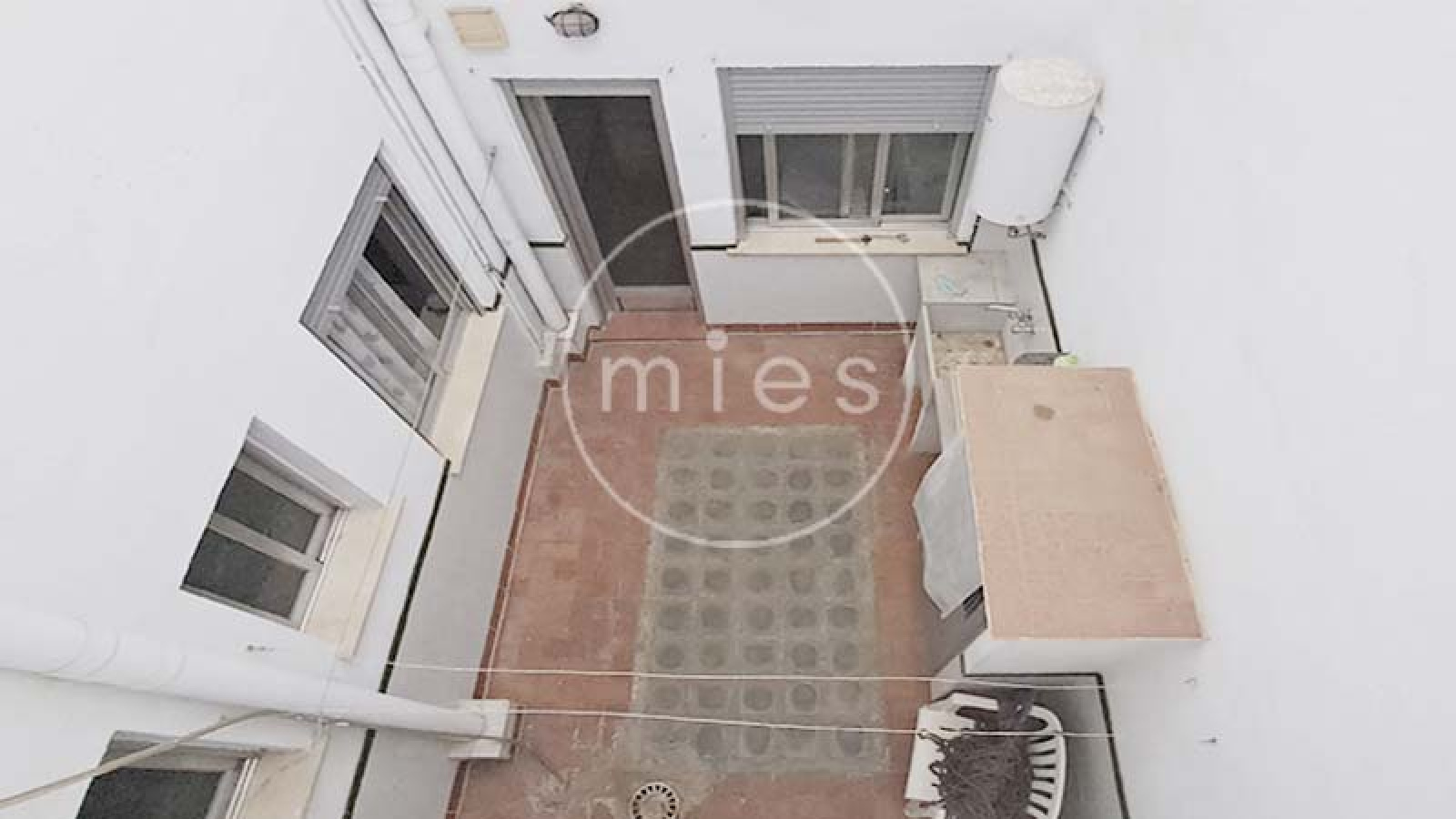 edificio en venta Torrent, finca en venta Torrent, edificio completo Torrent, inversión inmobiliaria Torrent, casa con dos viviendas Torrent, edificio con garaje grande, edificio con terraza Torrent, vivienda cerca Plaza San Pascual, inmueble Avenida al Vedat, edificio Avenida Padre Méndez, edificio rentable Valencia, edificio con posibilidad cambio de uso, edificio familiar Torrent, inmueble alta rentabilidad