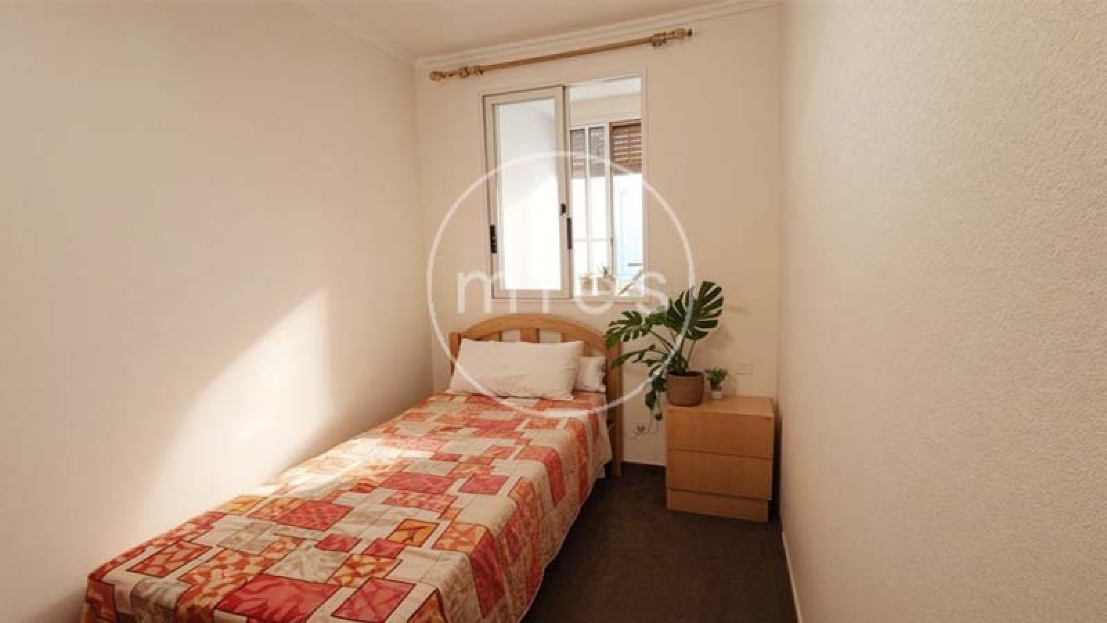 edificio en venta Torrent, finca en venta Torrent, edificio completo Torrent, inversión inmobiliaria Torrent, casa con dos viviendas Torrent, edificio con garaje grande, edificio con terraza Torrent, vivienda cerca Plaza San Pascual, inmueble Avenida al Vedat, edificio Avenida Padre Méndez, edificio rentable Valencia, edificio con posibilidad cambio de uso, edificio familiar Torrent, inmueble alta rentabilidad