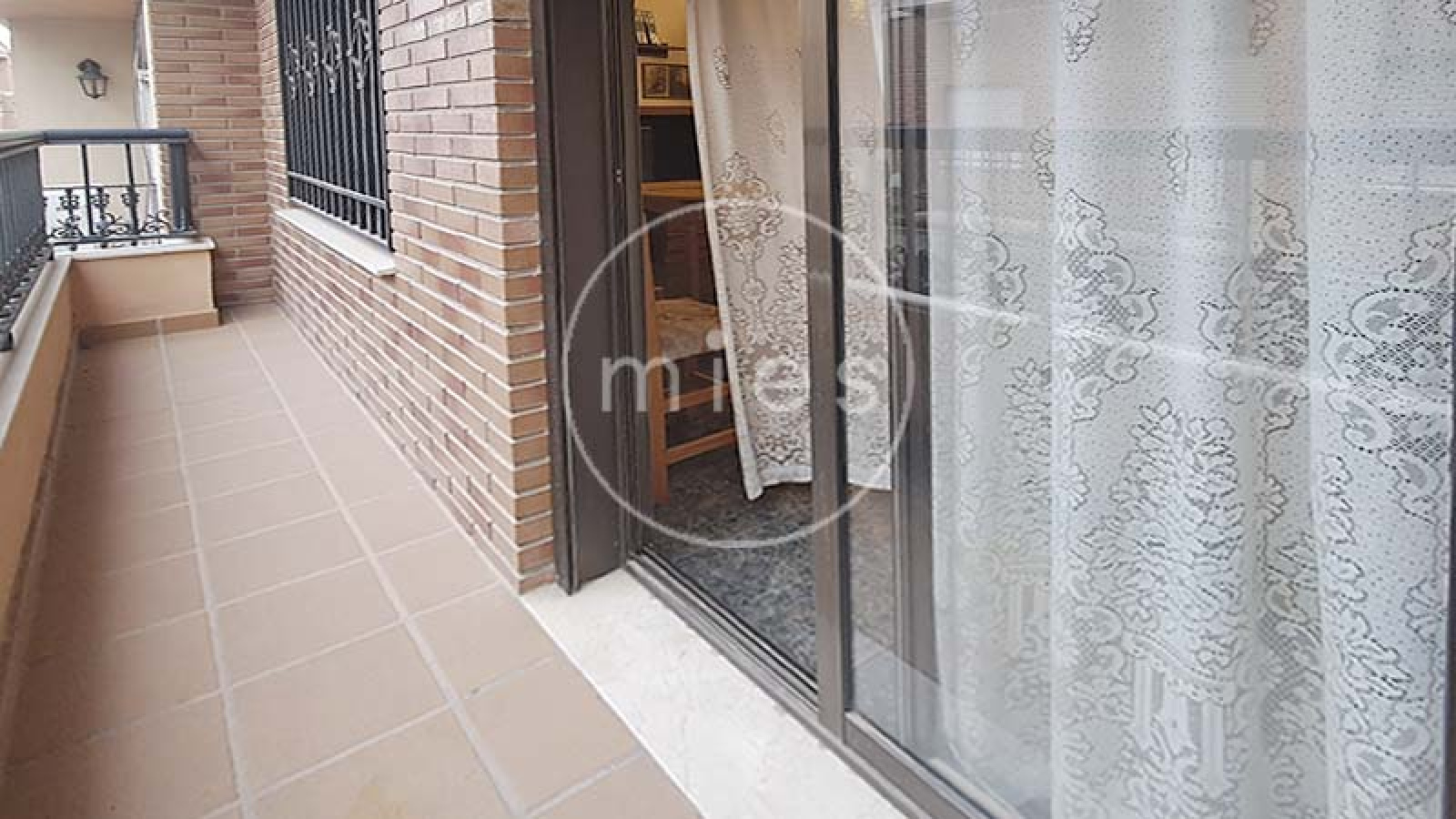 edificio en venta Torrent, finca en venta Torrent, edificio completo Torrent, inversión inmobiliaria Torrent, casa con dos viviendas Torrent, edificio con garaje grande, edificio con terraza Torrent, vivienda cerca Plaza San Pascual, inmueble Avenida al Vedat, edificio Avenida Padre Méndez, edificio rentable Valencia, edificio con posibilidad cambio de uso, edificio familiar Torrent, inmueble alta rentabilidad