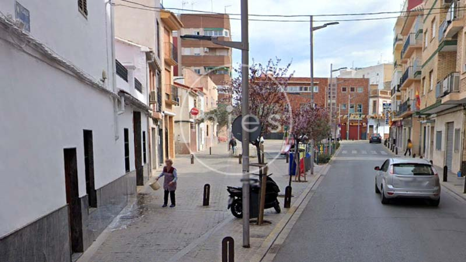 edificio en venta Torrent, finca en venta Torrent, edificio completo Torrent, inversión inmobiliaria Torrent, casa con dos viviendas Torrent, edificio con garaje grande, edificio con terraza Torrent, vivienda cerca Plaza San Pascual, inmueble Avenida al Vedat, edificio Avenida Padre Méndez, edificio rentable Valencia, edificio con posibilidad cambio de uso, edificio familiar Torrent, inmueble alta rentabilidad