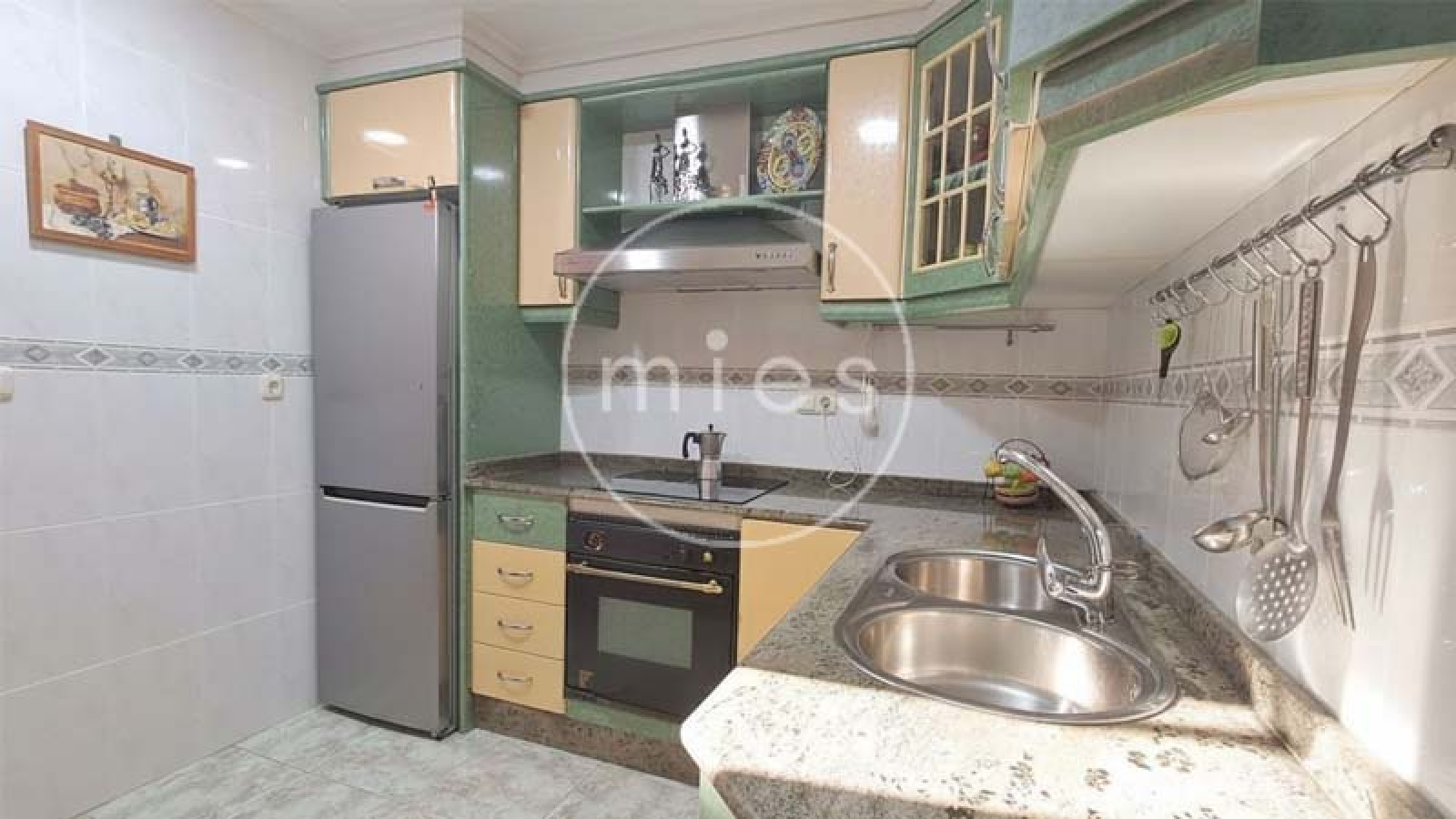 edificio en venta Torrent, finca en venta Torrent, edificio completo Torrent, inversión inmobiliaria Torrent, casa con dos viviendas Torrent, edificio con garaje grande, edificio con terraza Torrent, vivienda cerca Plaza San Pascual, inmueble Avenida al Vedat, edificio Avenida Padre Méndez, edificio rentable Valencia, edificio con posibilidad cambio de uso, edificio familiar Torrent, inmueble alta rentabilidad