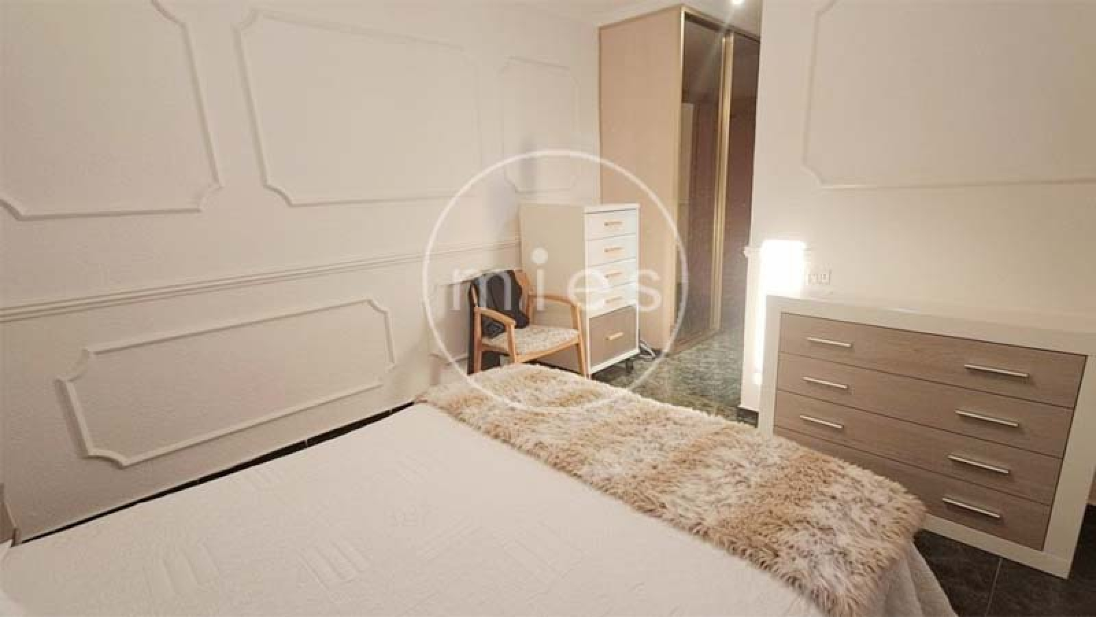 edificio en venta Torrent, finca en venta Torrent, edificio completo Torrent, inversión inmobiliaria Torrent, casa con dos viviendas Torrent, edificio con garaje grande, edificio con terraza Torrent, vivienda cerca Plaza San Pascual, inmueble Avenida al Vedat, edificio Avenida Padre Méndez, edificio rentable Valencia, edificio con posibilidad cambio de uso, edificio familiar Torrent, inmueble alta rentabilidad