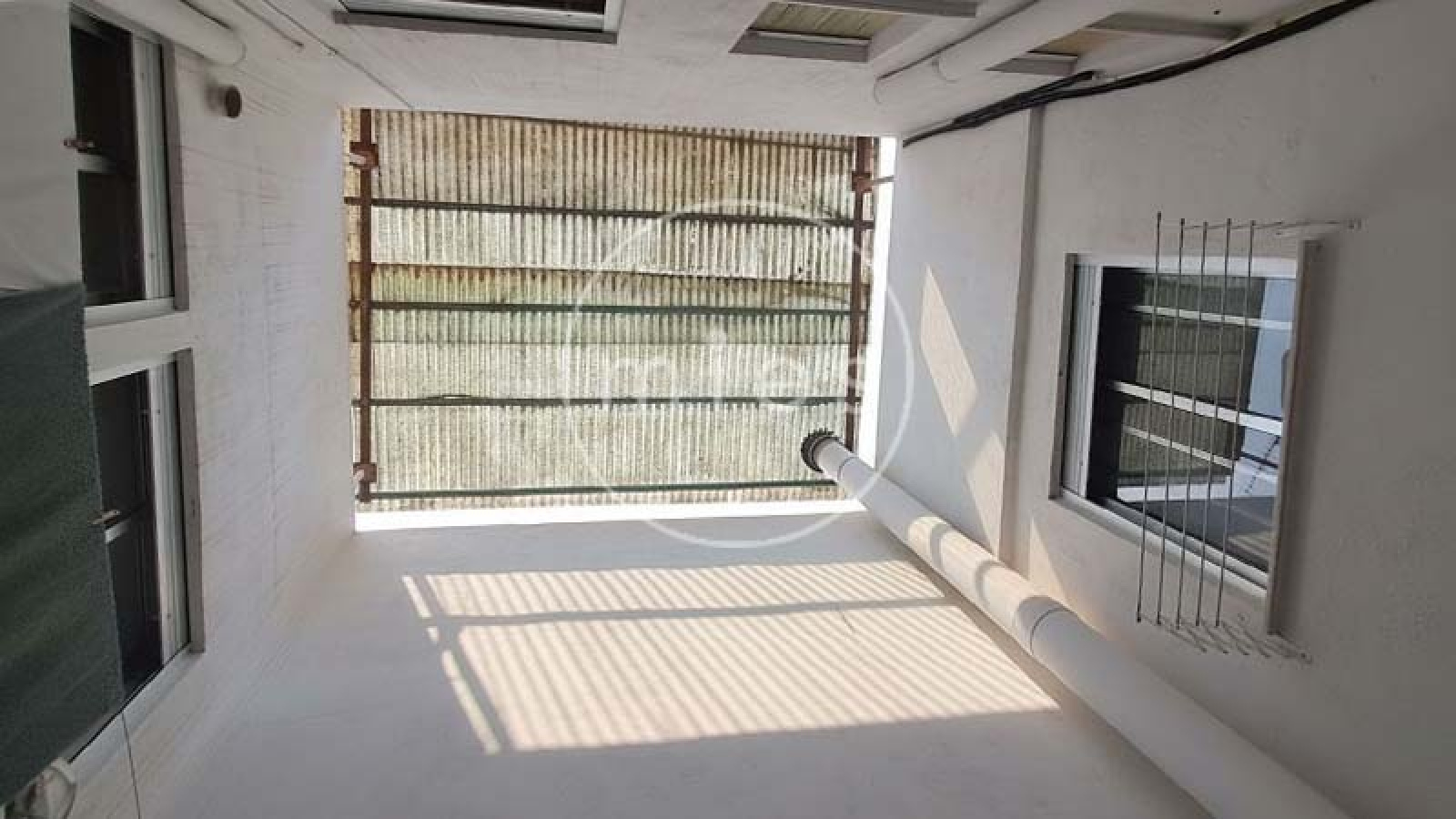 edificio en venta Torrent, finca en venta Torrent, edificio completo Torrent, inversión inmobiliaria Torrent, casa con dos viviendas Torrent, edificio con garaje grande, edificio con terraza Torrent, vivienda cerca Plaza San Pascual, inmueble Avenida al Vedat, edificio Avenida Padre Méndez, edificio rentable Valencia, edificio con posibilidad cambio de uso, edificio familiar Torrent, inmueble alta rentabilidad