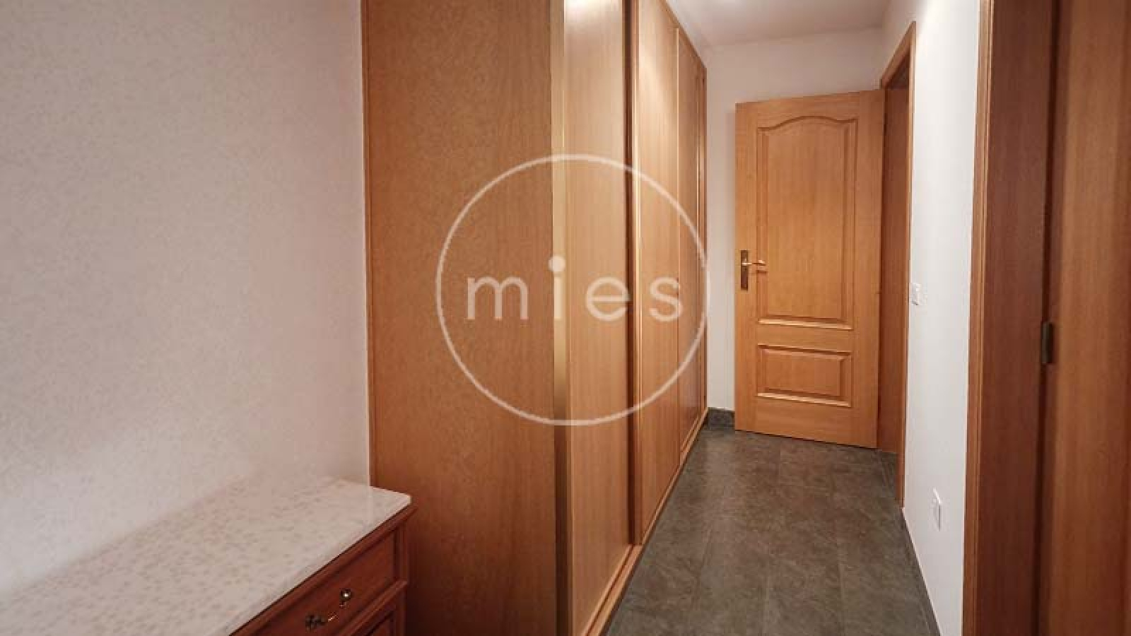 edificio en venta Torrent, finca en venta Torrent, edificio completo Torrent, inversión inmobiliaria Torrent, casa con dos viviendas Torrent, edificio con garaje grande, edificio con terraza Torrent, vivienda cerca Plaza San Pascual, inmueble Avenida al Vedat, edificio Avenida Padre Méndez, edificio rentable Valencia, edificio con posibilidad cambio de uso, edificio familiar Torrent, inmueble alta rentabilidad