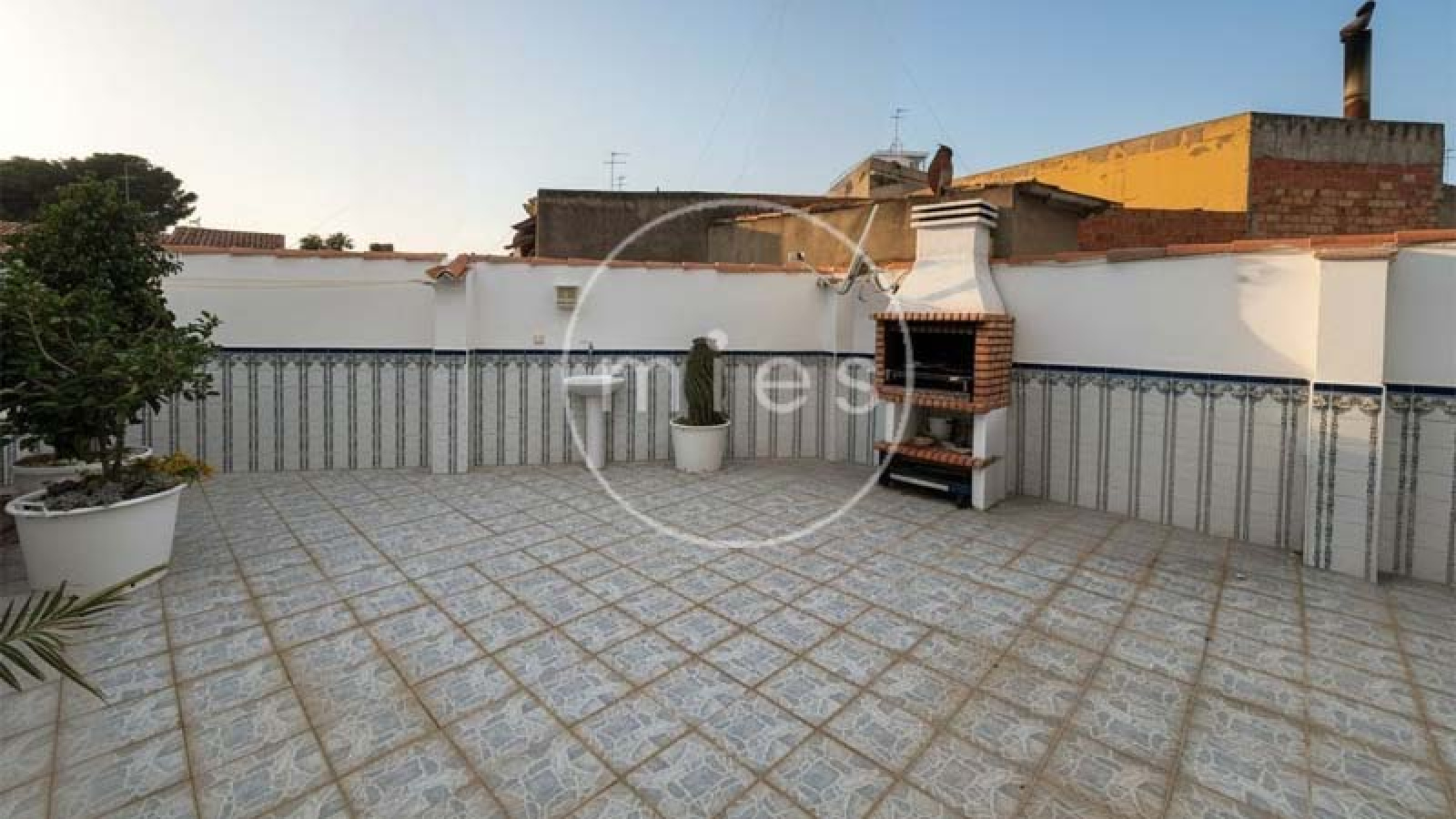 venta de piso exterior moderno y luminoso