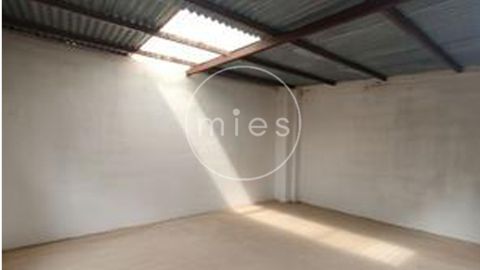 mies inmobiliaria  vende local en montserrat