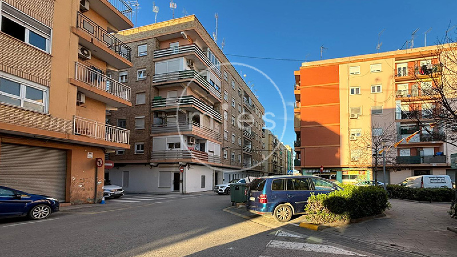 Mies Gestión Inmobiliaria, inmobiliaria en Xirivella, piso en venta Xirivella, pisos en venta cerca de Valencia, comprar piso en Xirivella, vivienda reformada Xirivella, inmobiliaria l’Horta Sud, pisos baratos Valencia alrededores, inmobiliaria Valencia, comprar vivienda Xirivella, Mies inmobiliaria Valencia.