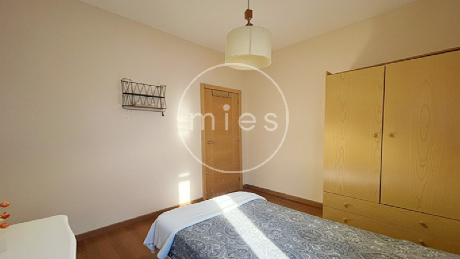 Mies Gestión Inmobiliaria, inmobiliaria en Xirivella, piso en venta Xirivella, pisos en venta cerca de Valencia, comprar piso en Xirivella, vivienda reformada Xirivella, inmobiliaria l’Horta Sud, pisos baratos Valencia alrededores, inmobiliaria Valencia, comprar vivienda Xirivella, Mies inmobiliaria Valencia.