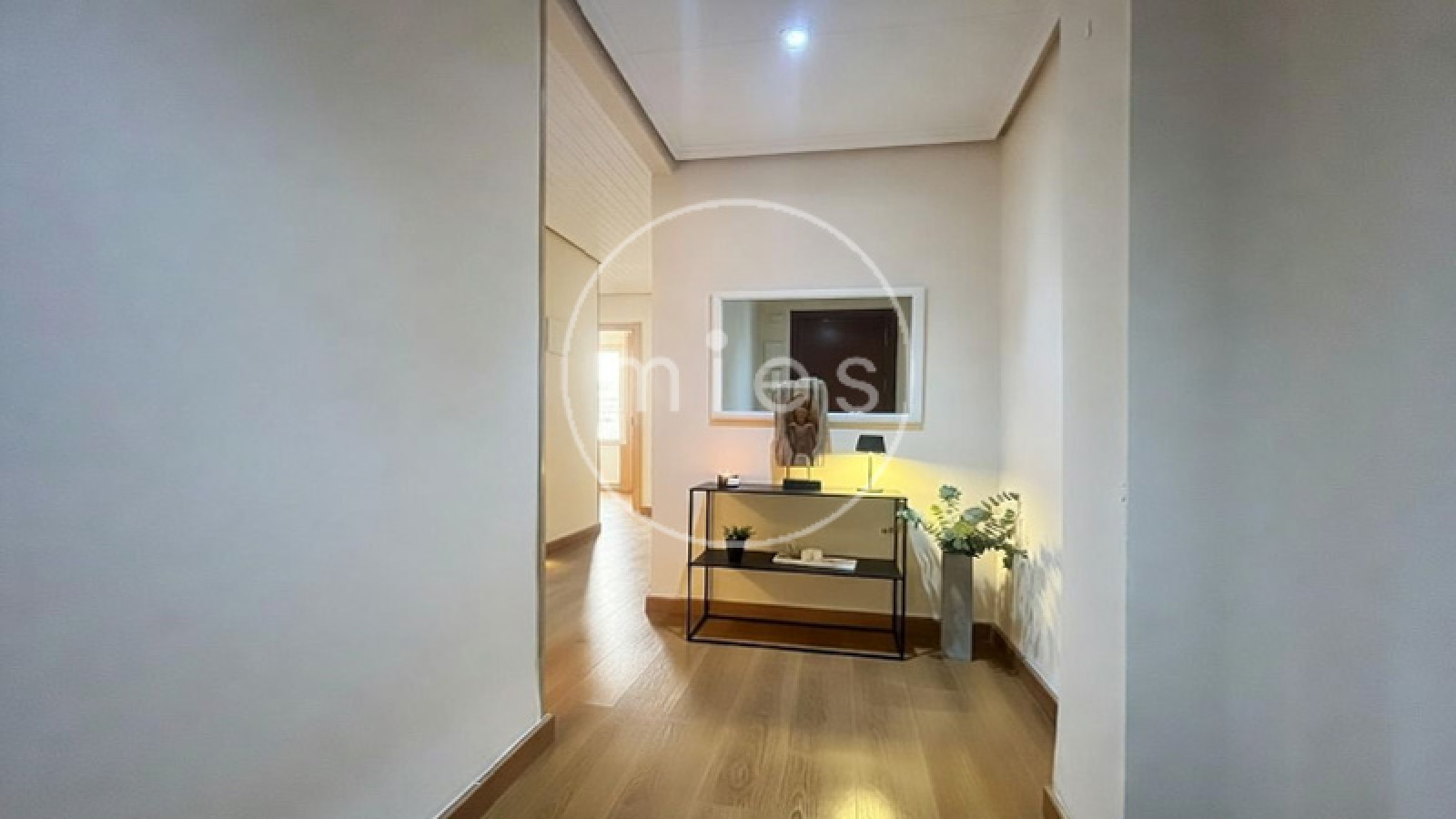 Mies Gestión Inmobiliaria, inmobiliaria en Xirivella, piso en venta Xirivella, pisos en venta cerca de Valencia, comprar piso en Xirivella, vivienda reformada Xirivella, inmobiliaria l’Horta Sud, pisos baratos Valencia alrededores, inmobiliaria Valencia, comprar vivienda Xirivella, Mies inmobiliaria Valencia.