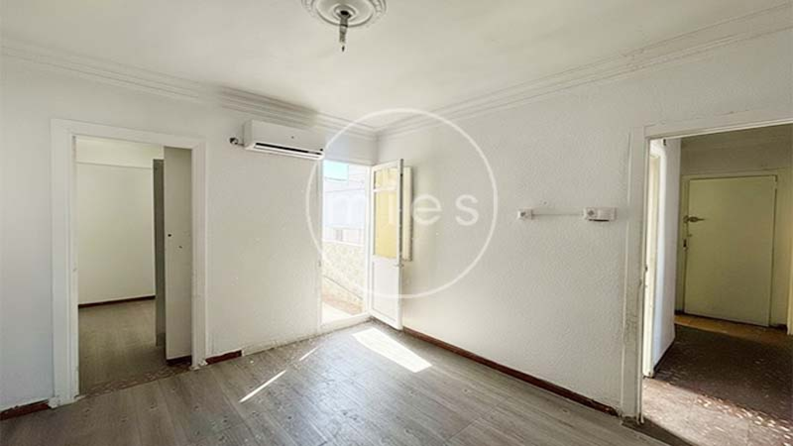 piso Massanassa, piso en venta Massanassa, piso para reformar Valencia, inversión inmobiliaria Valencia, vivienda para reformar, piso barato Valencia, oportunidad inversores, reformar piso Massanassa, comprar piso Valencia económico, inmueble vandalizado inversión, piso 4 habitaciones Massanassa, inmobiliaria Valencia, Mies Gestión Inmobiliaria