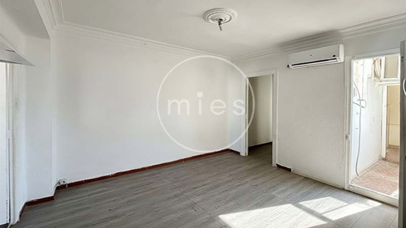 piso Massanassa, piso en venta Massanassa, piso para reformar Valencia, inversión inmobiliaria Valencia, vivienda para reformar, piso barato Valencia, oportunidad inversores, reformar piso Massanassa, comprar piso Valencia económico, inmueble vandalizado inversión, piso 4 habitaciones Massanassa, inmobiliaria Valencia, Mies Gestión Inmobiliaria