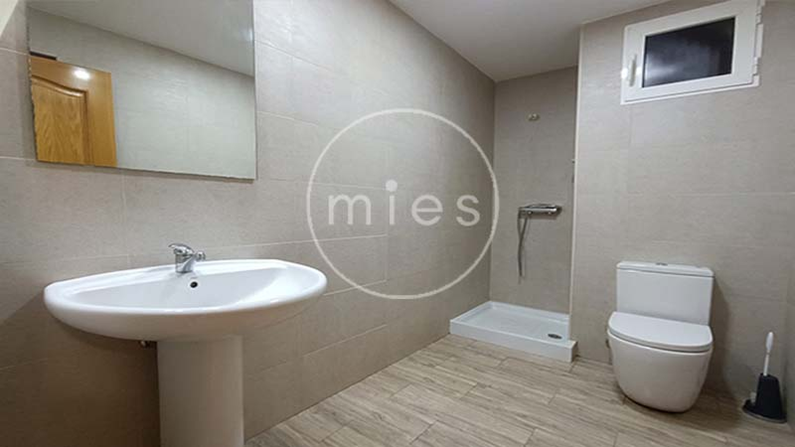 mies inmobiliaria alquila piso en quart de poblet