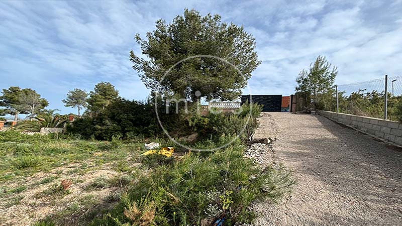 solar en venta Turís, terreno Altury, parcela urbana Turís, solar 956 m2 Valencia, terreno con casita Turís, comprar terreno Altury, solar urbanización Altury, terrenos en venta Valencia, parcela con vistas montaña Turís, inmobiliaria Turís
