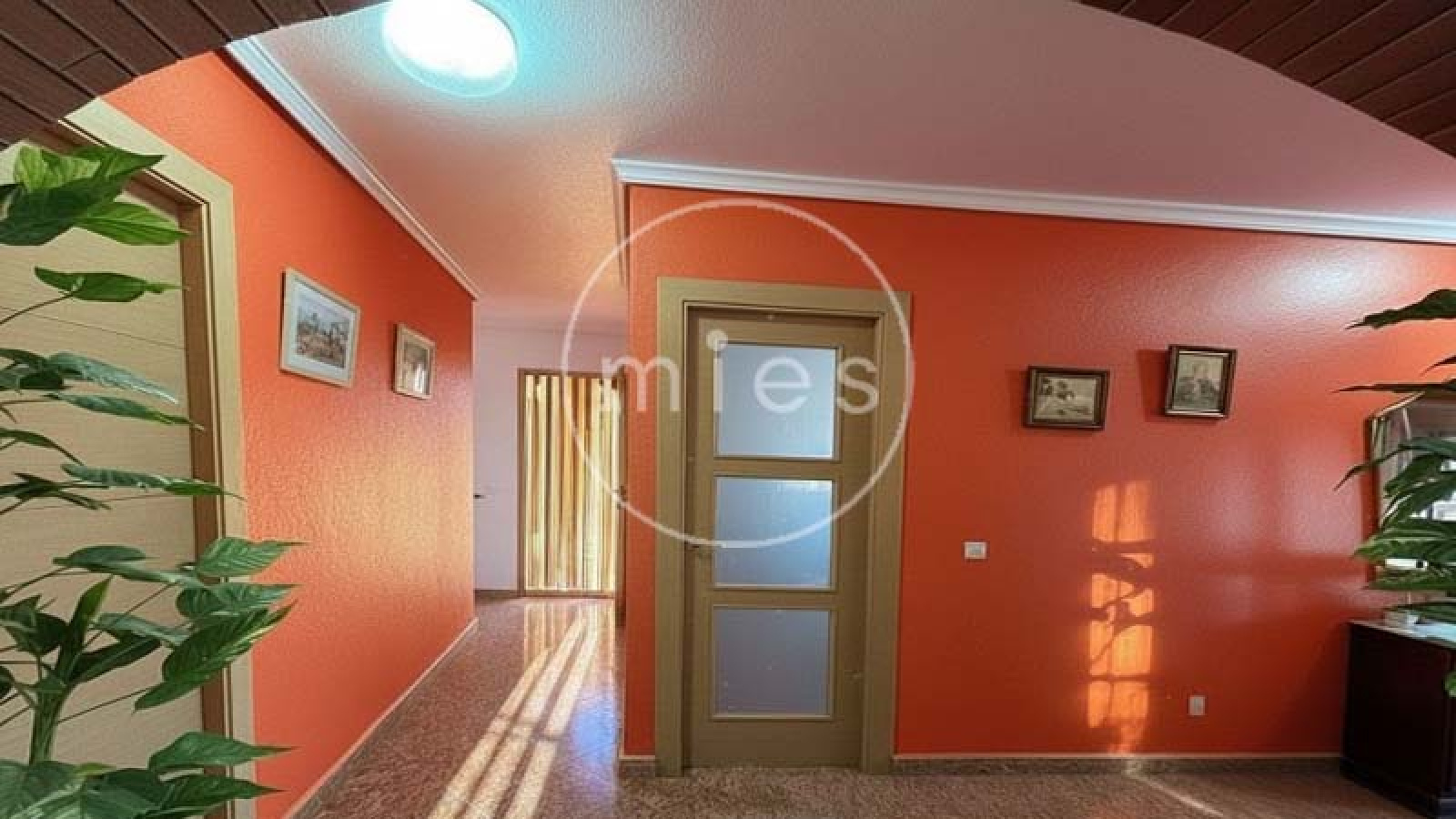 chalet urbano Montroy, chalet Balcón de Montroy, chalet en venta Montroy, chalet amplio Valencia, chalet con piscina Montroy, casa urbana con parcela, chalet 5 habitaciones Valencia, inmobiliaria Torrent, Mies Gestión Inmobiliaria, chalet con garaje y piscina, casa en Real de Montroy, chalet listo para entrar a vivir Valencia, chalet independiente Valencia interior