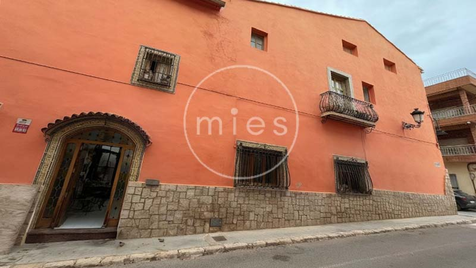 EN TURÍS INMOBILIARIA MIES VENDE