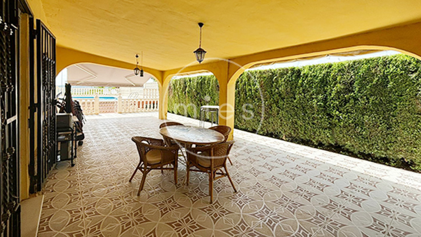 chalet en venta Turís, chalet una planta Turís, casa con piscina Turís, inmobiliaria Turís, comprar chalet Valencia, parcela grande, urbanización Cañapar, casa con jardín Turís, vivienda con porche y garaje