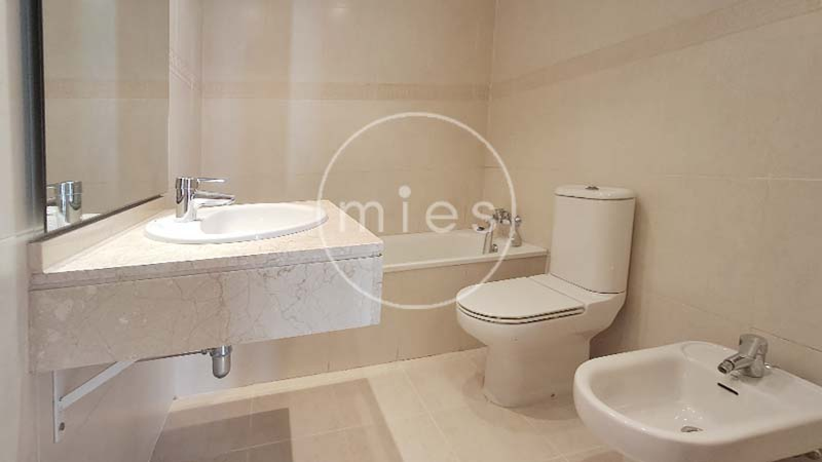 alquiler piso Valencia Safranar, piso alquiler Calle Xera Valencia, alquiler 3 habitaciones Valencia, piso con piscina Valencia alquiler, alquiler piso Patraix, piso exterior Valencia alquiler, MIES Inmobiliaria alquiler, vivienda alquiler Valencia larga duración, piso con ascensor Valencia, alquiler piso 2 baños Valencia