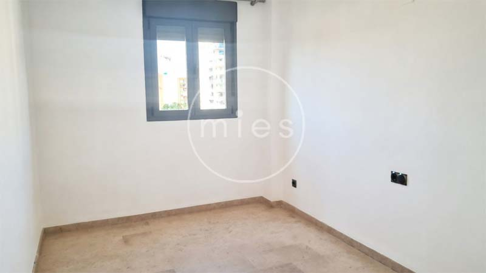 alquiler piso Valencia Safranar, piso alquiler Calle Xera Valencia, alquiler 3 habitaciones Valencia, piso con piscina Valencia alquiler, alquiler piso Patraix, piso exterior Valencia alquiler, MIES Inmobiliaria alquiler, vivienda alquiler Valencia larga duración, piso con ascensor Valencia, alquiler piso 2 baños Valencia